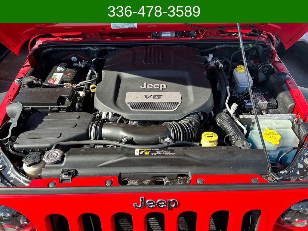 Used 2018 Jeep Wrangler Unlimited Sport w/ Connectivity Group AWD/4WD image 21