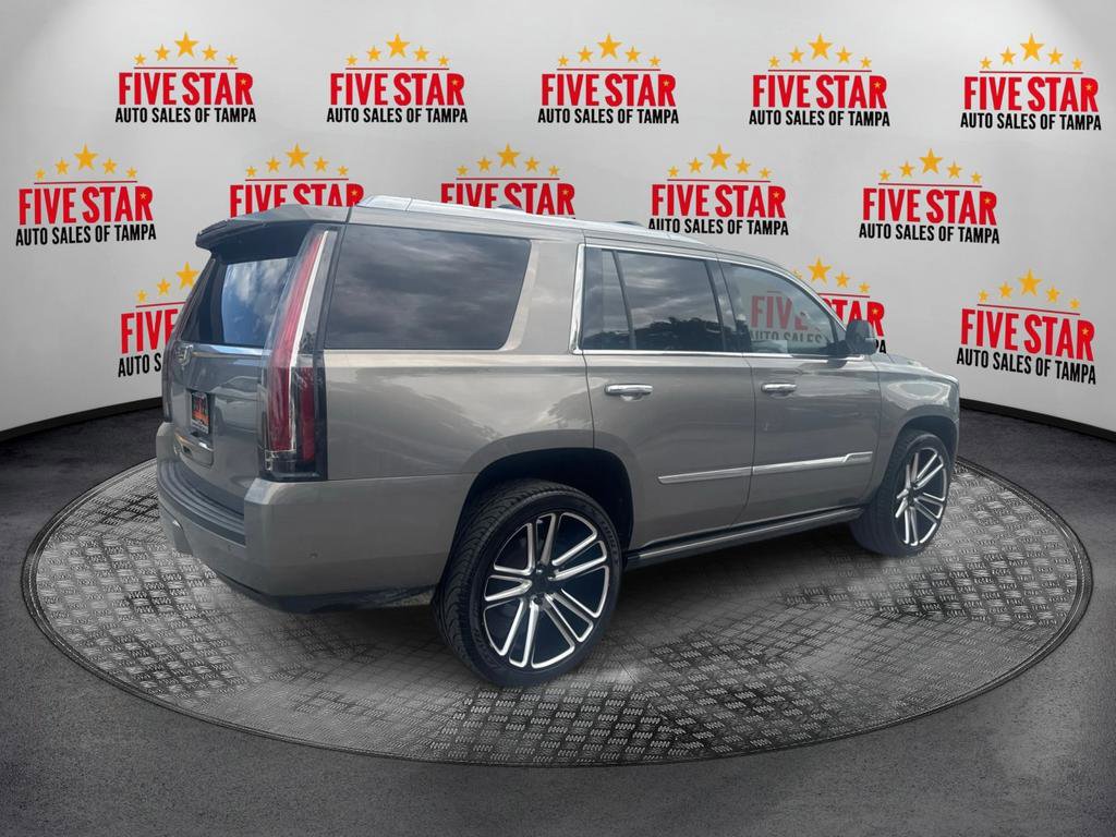 Used 2018 Cadillac Escalade Platinum RWD image 7