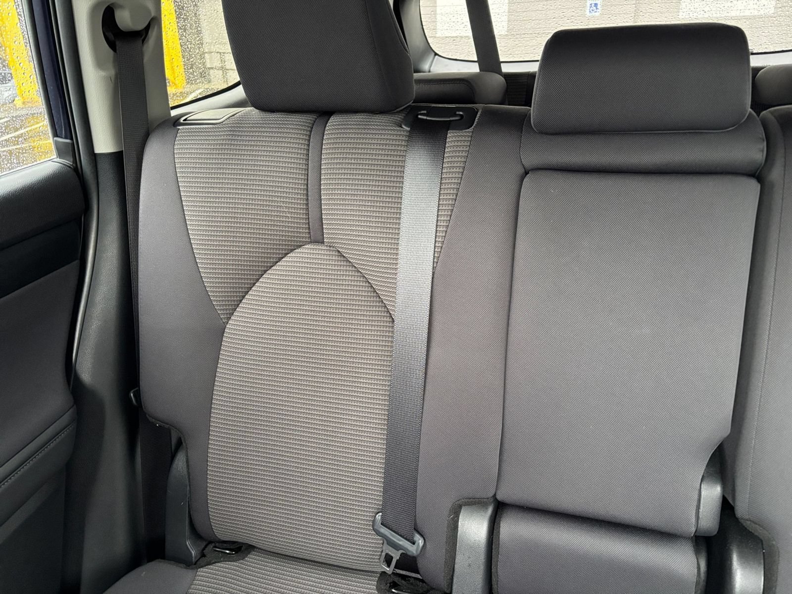 Used 2025 Toyota Highlander LE FWD image 37