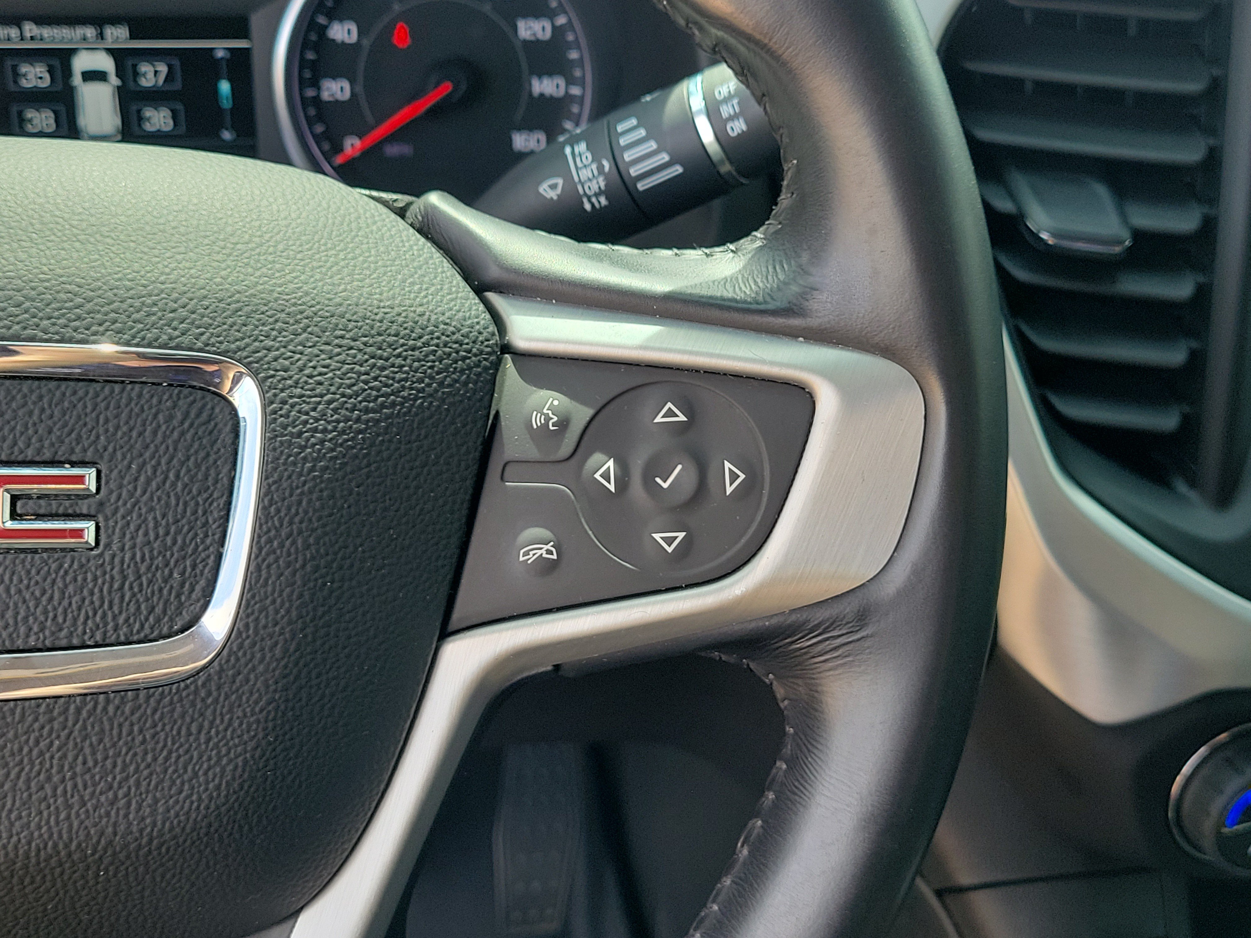 Used 2019 GMC Acadia SLT w/ Black Edition FWD image 23