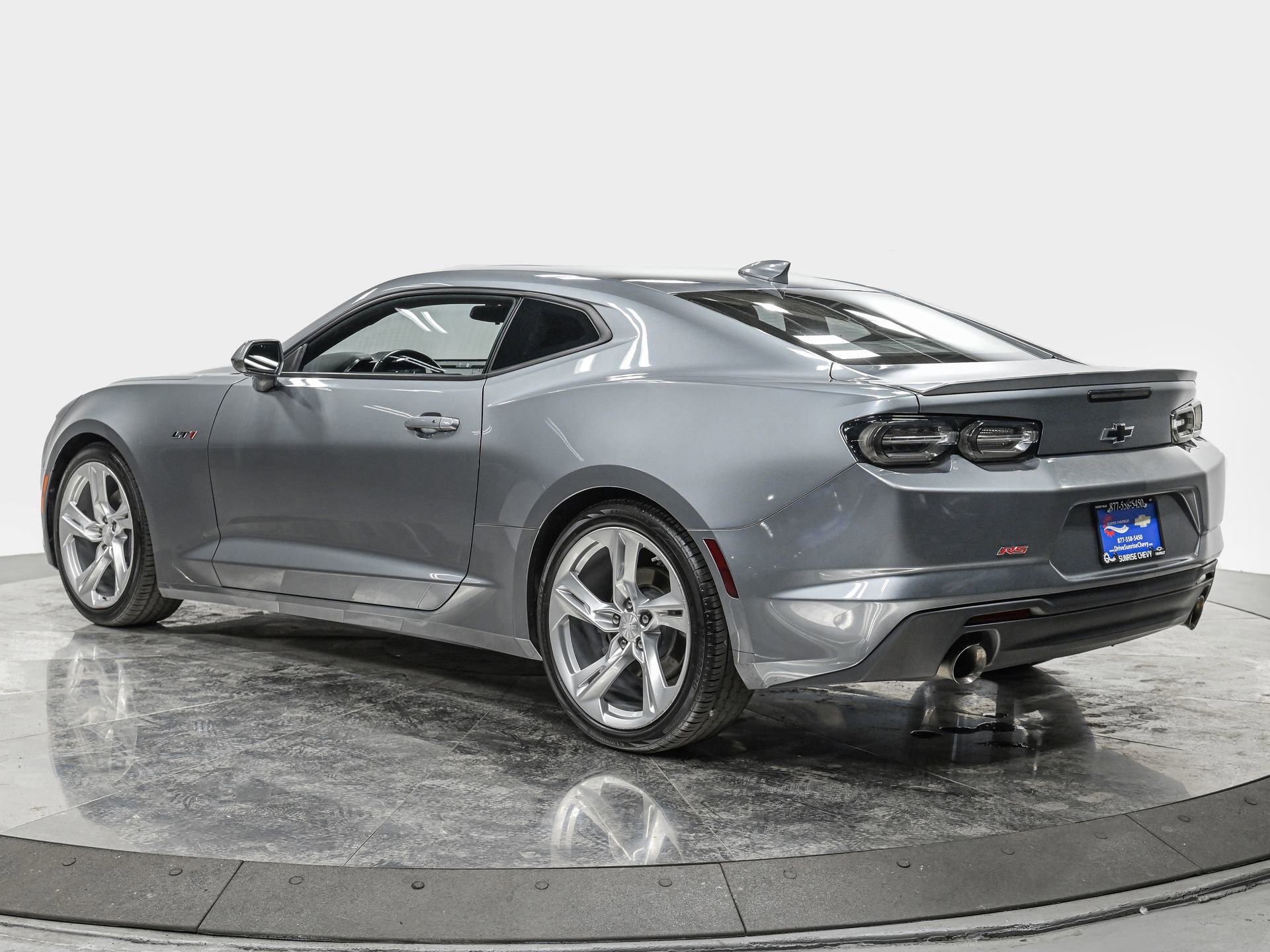 Used 2022 Chevrolet Camaro LT w/ RS Package image 4