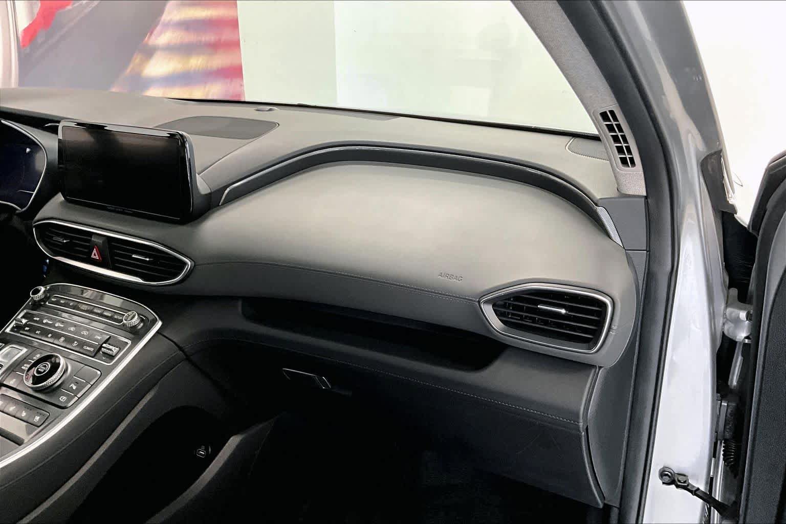 Used 2022 Hyundai Santa Fe Limited FWD image 20