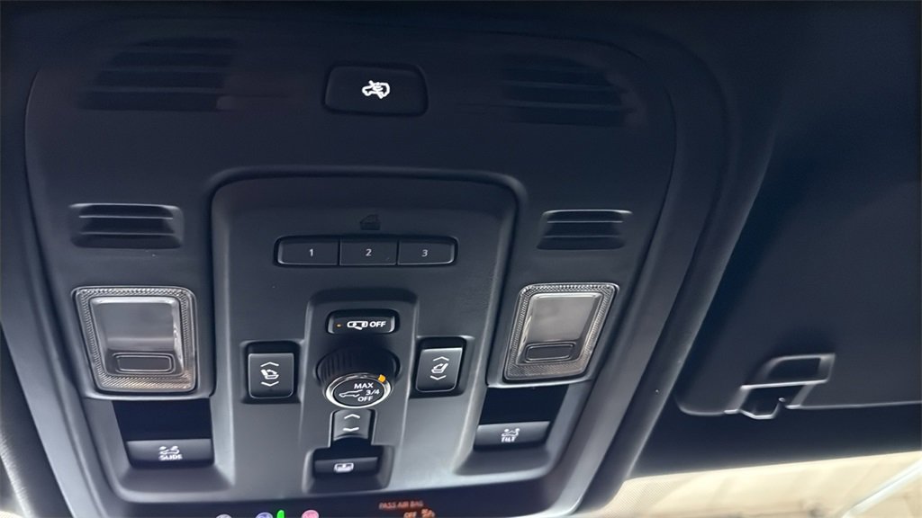 Used 2024 GMC Yukon Denali w/ Denali Reserve Package image 40