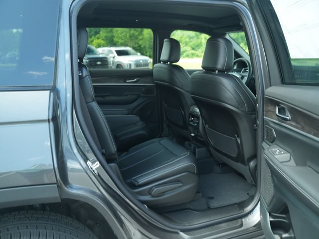New 2026 Jeep Grand Cherokee L Limited w/ Limited Altitude Package AWD/4WD image 22