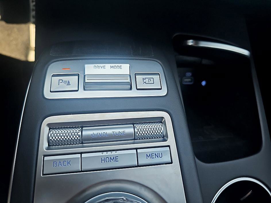 Used 2025 Genesis GV70 3.5T Sport w/ Sport Advanced Package image 26