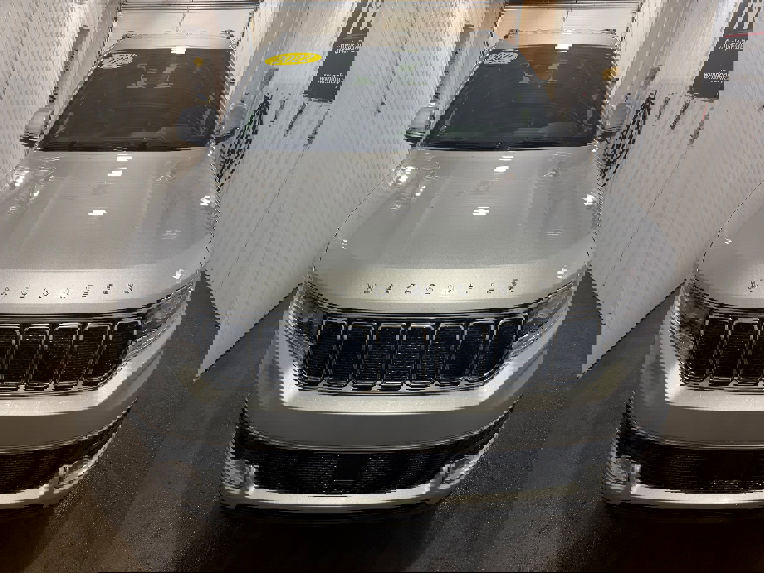 Used 2022 Jeep Wagoneer Series I image 3