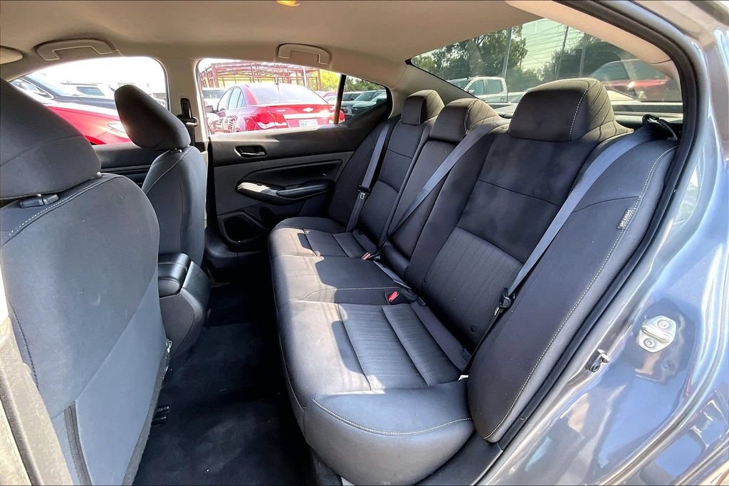 Used 2024 Nissan Altima 2.5 S FWD image 6