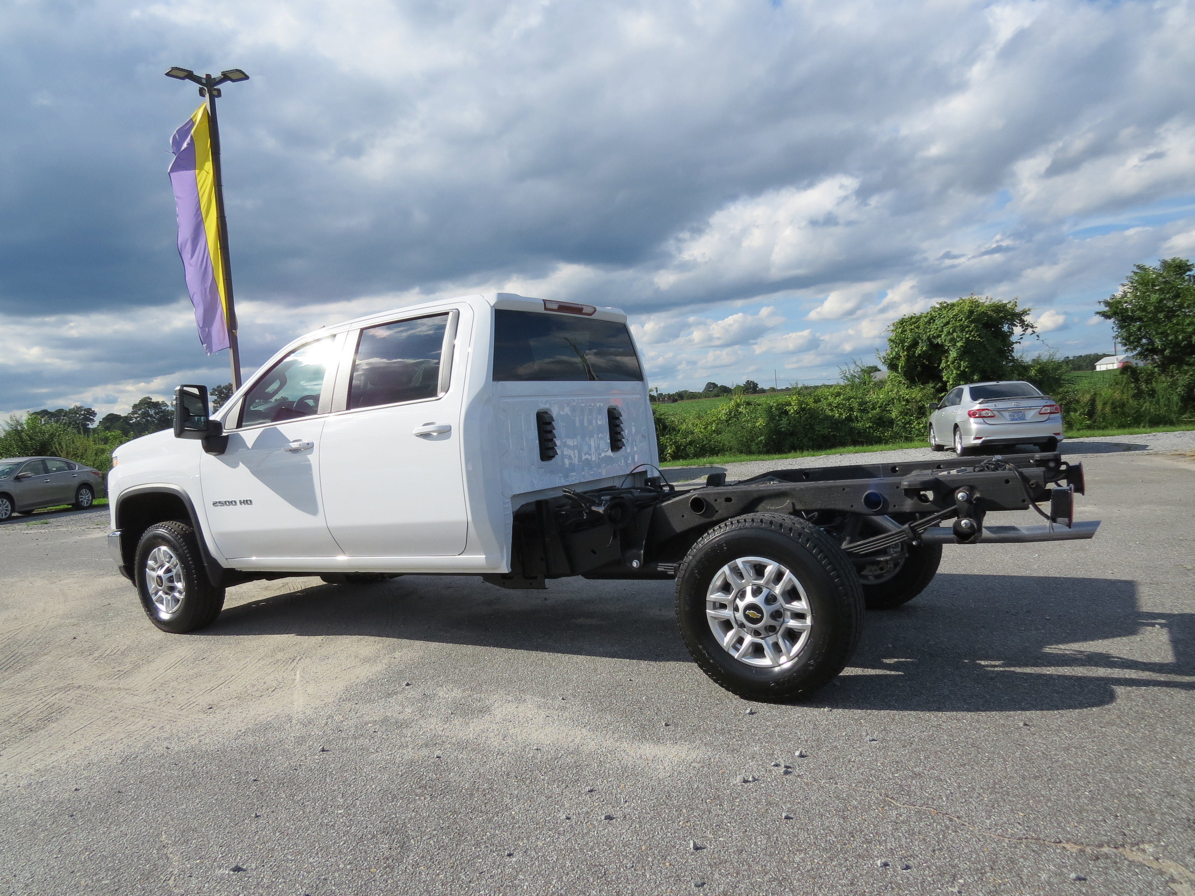 Used 2025 Chevrolet Silverado 2500 LT w/ Convenience Package image 14