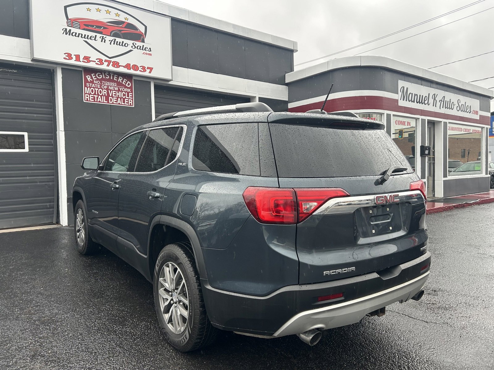 Used 2019 GMC Acadia SLE image 8