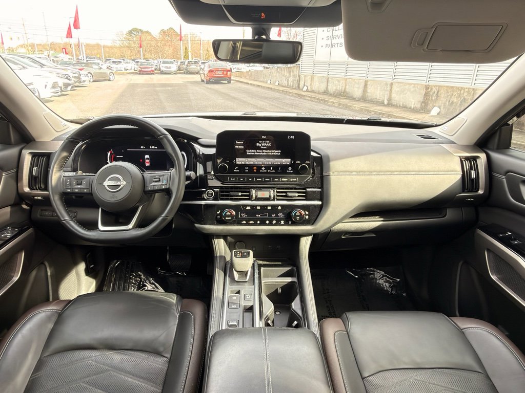 Used 2024 Nissan Pathfinder Platinum w/ Cargo Package image 12