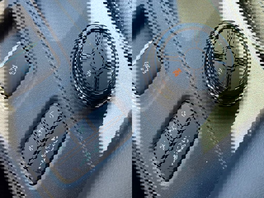 Used 2025 Ford Ranger Lariat w/ FX4 Off-Road Package image 32