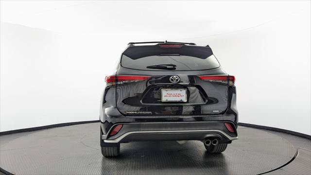 Used 2023 Toyota Highlander XSE FWD image 7