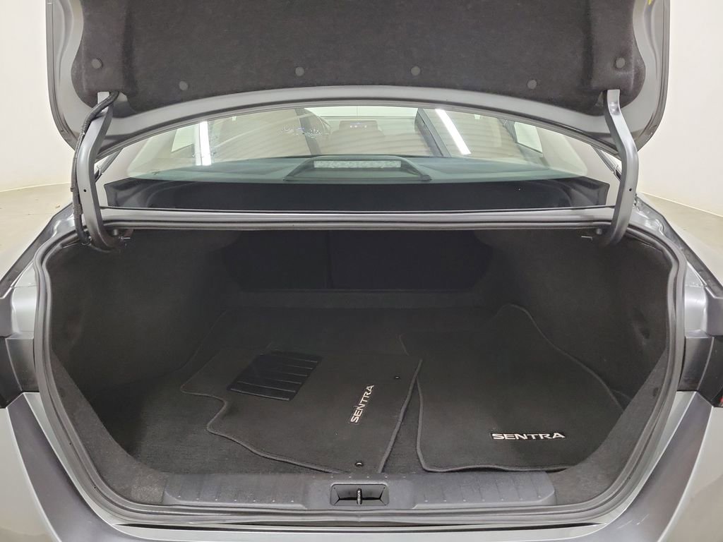 Used 2025 Nissan Sentra S image 10