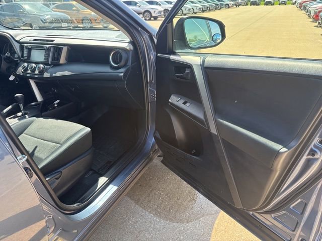 Used 2014 Toyota RAV4 LE AWD/4WD image 48