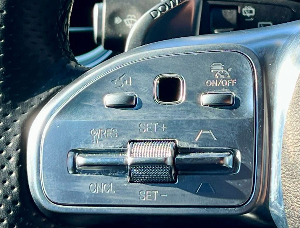 Certified 2021 Mercedes-Benz GLC 43 AMG 4MATIC image 30