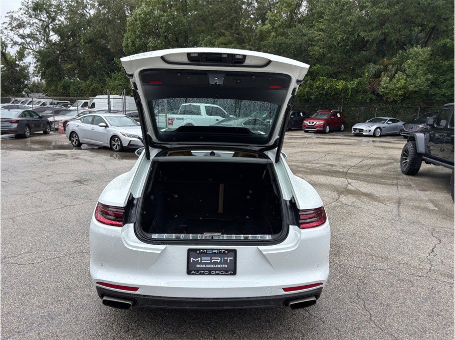 Used 2017 Porsche Panamera 4 AWD/4WD image 49