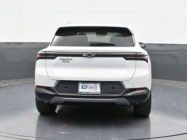 New 2025 Chevrolet Equinox EV LT image 12