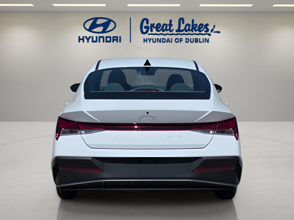 New 2026 Hyundai Elantra SE FWD image 4
