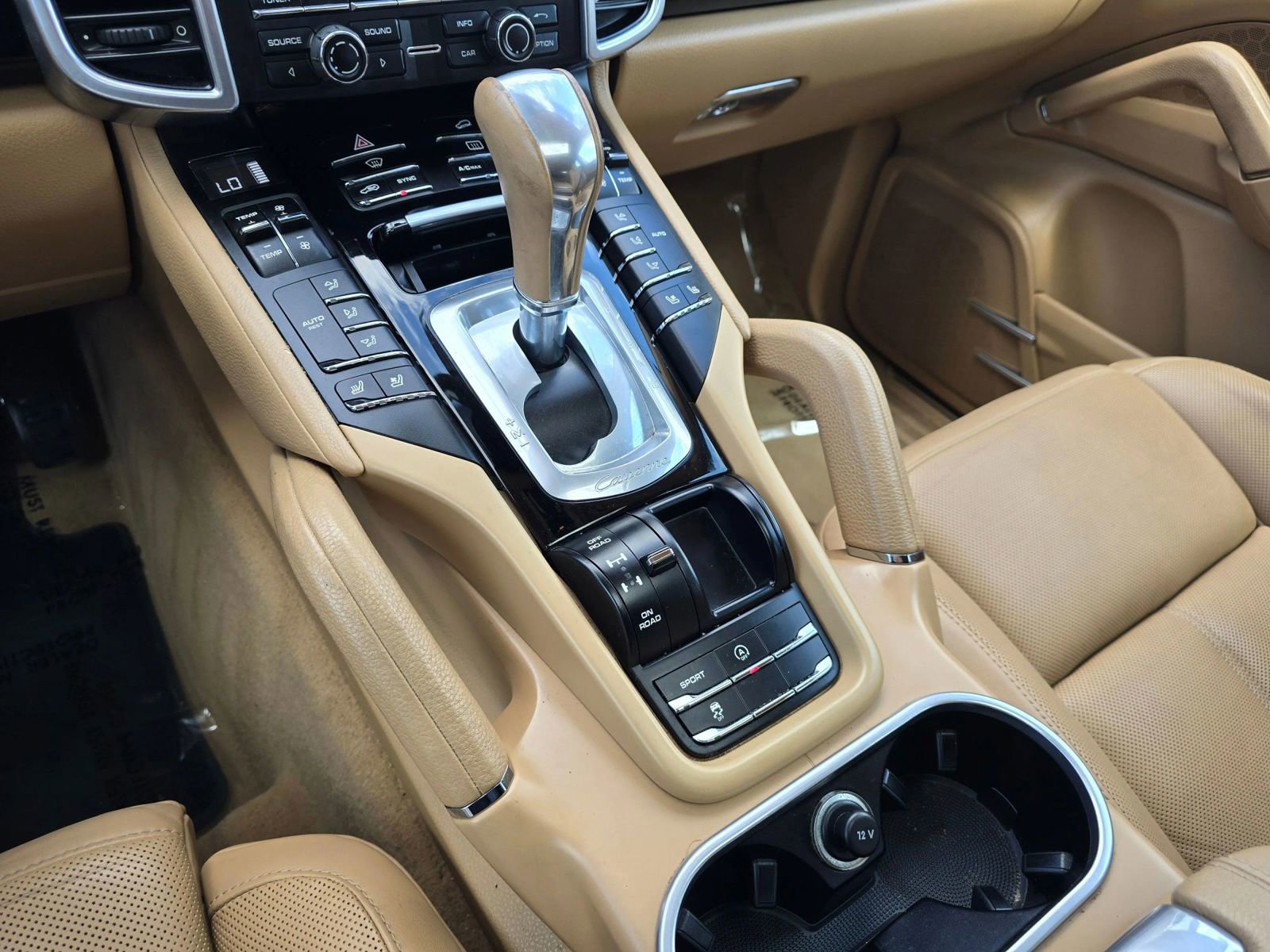 Used 2014 Porsche Cayenne AWD/4WD image 40