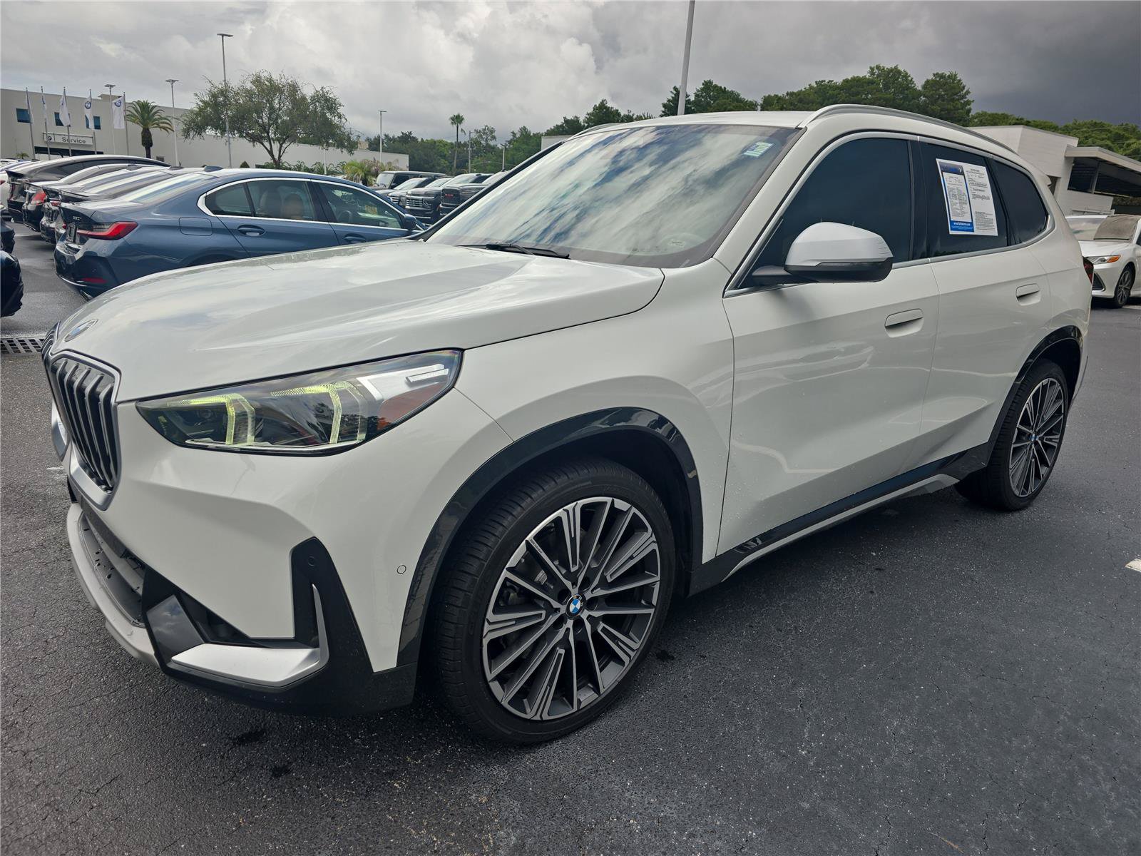 Used 2024 BMW X1 xDrive28i w/ Convenience Package AWD/4WD image 11