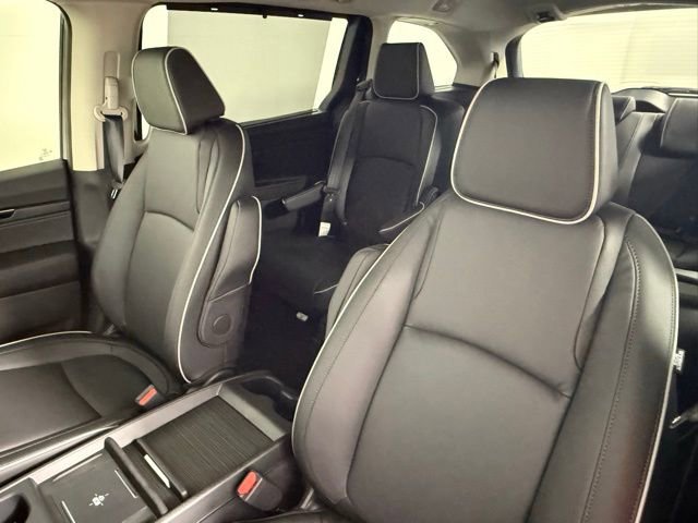 New 2026 Honda Odyssey Touring image 23