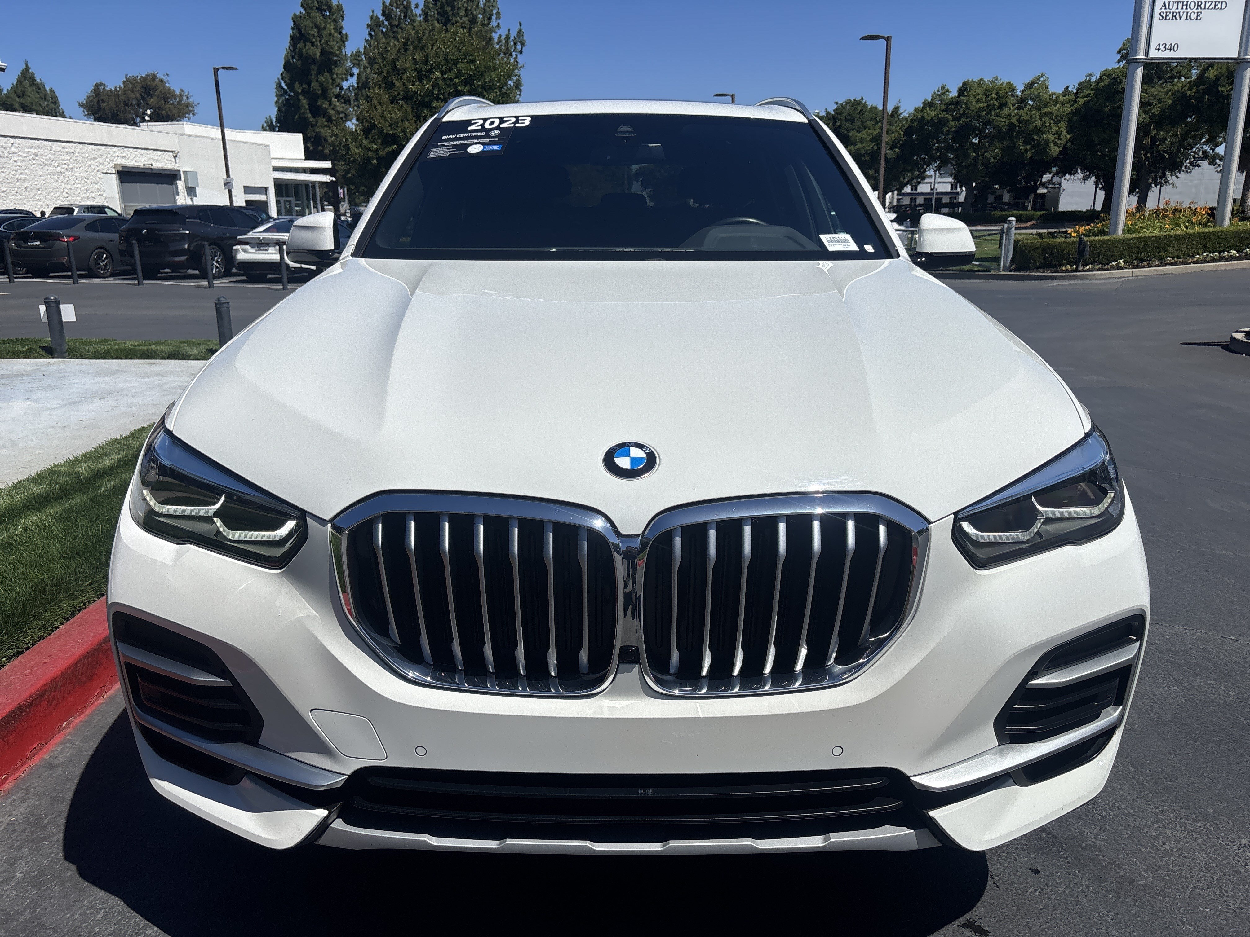 Used 2023 BMW X5 xDrive40i w/ Climate Comfort Package AWD/4WD image 25