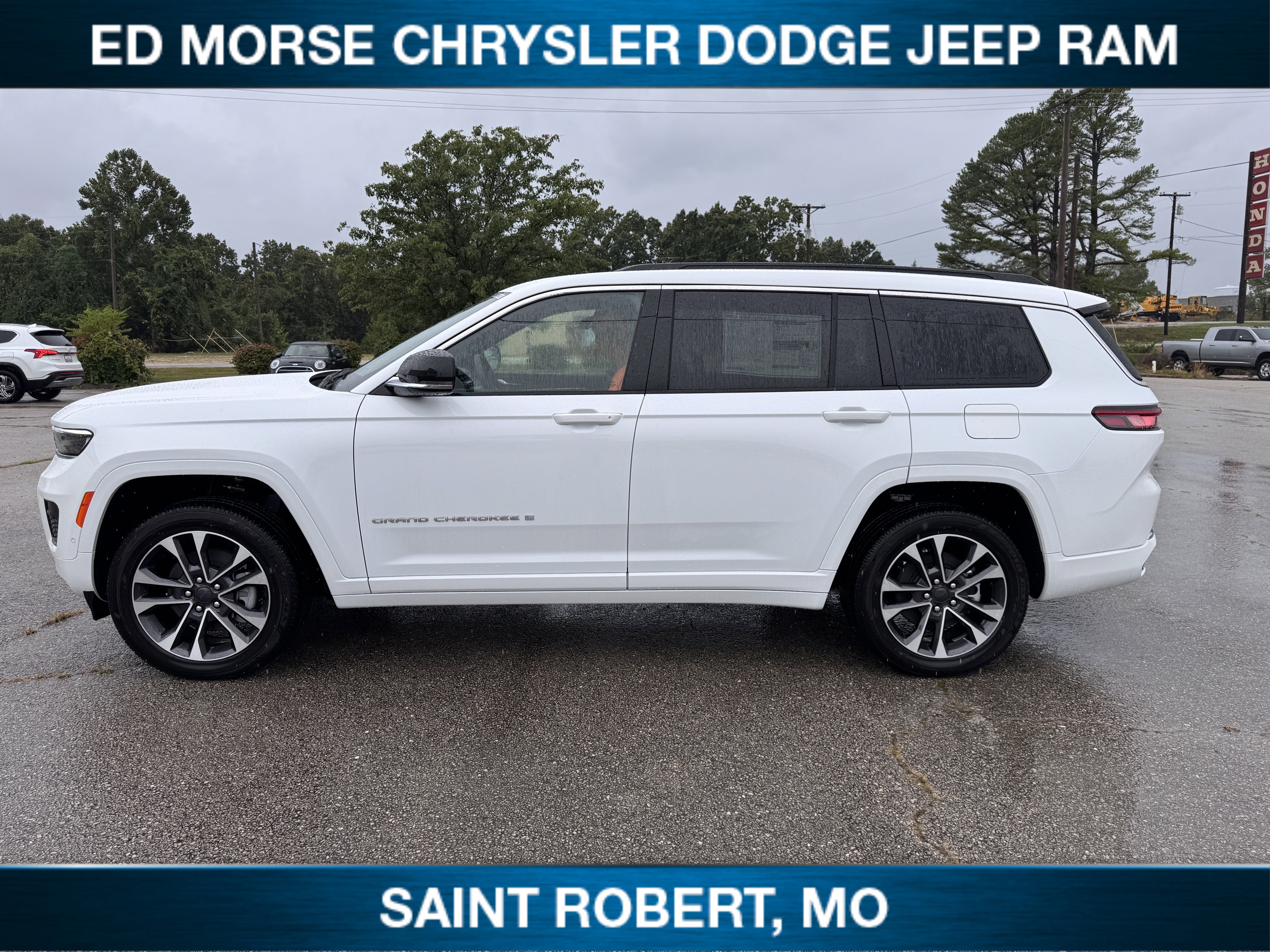 New 2025 Jeep Grand Cherokee L Overland w/ Luxury Tech Group IV image 8