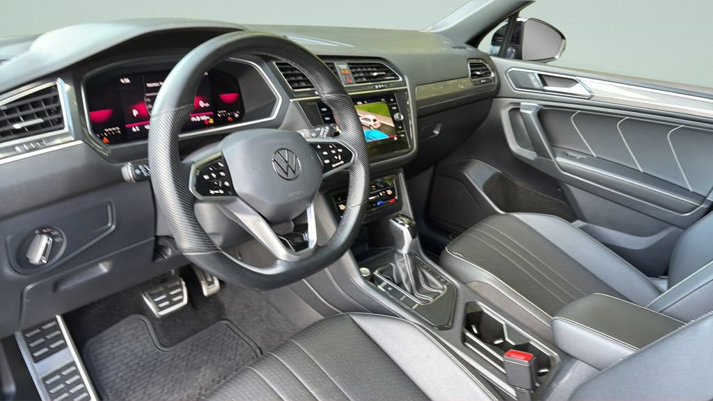 Used 2023 Volkswagen Tiguan SE R-Line FWD image 30