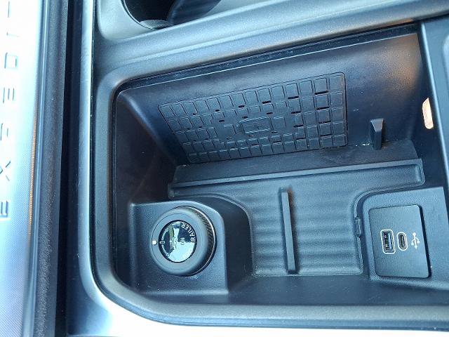 Certified 2025 Ford Expedition Max Platinum image 25