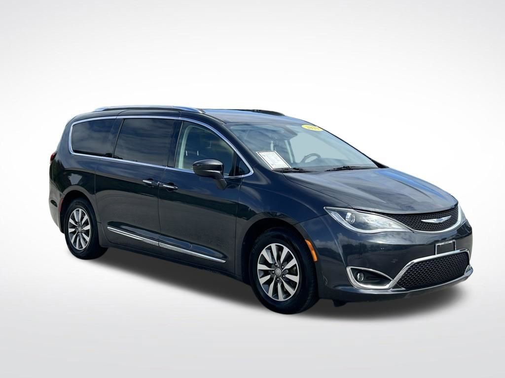 Used 2020 Chrysler Pacifica Touring-L Plus FWD image 7