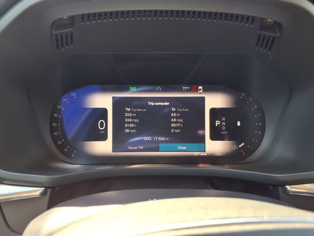 Certified 2025 Volvo XC60 B5 Plus AWD/4WD image 31