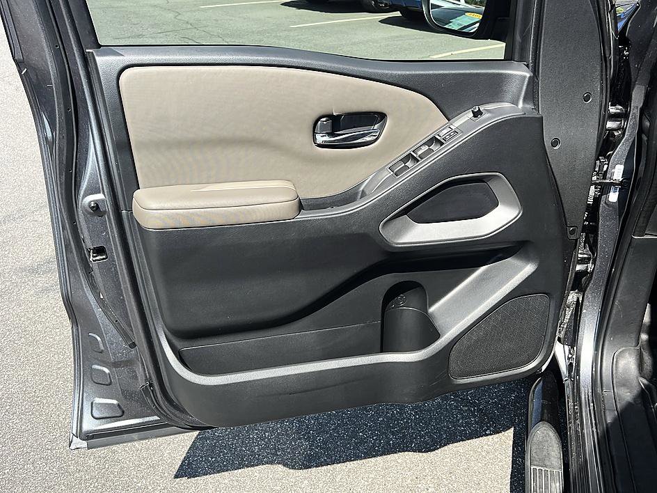 Certified 2022 Nissan Frontier SV w/ Technology Package RWD image 19