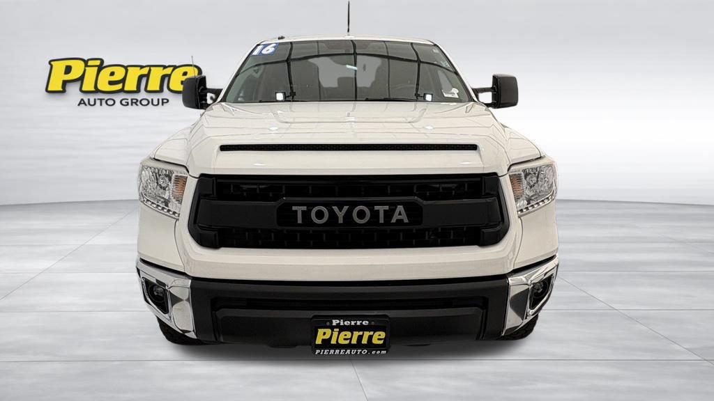 Used 2016 Toyota Tundra SR5 w/ SR5 Upgrade Package AWD/4WD image 7