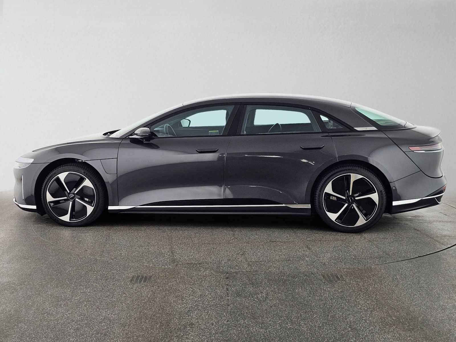 Used 2025 Lucid Air Touring AWD/4WD image 6
