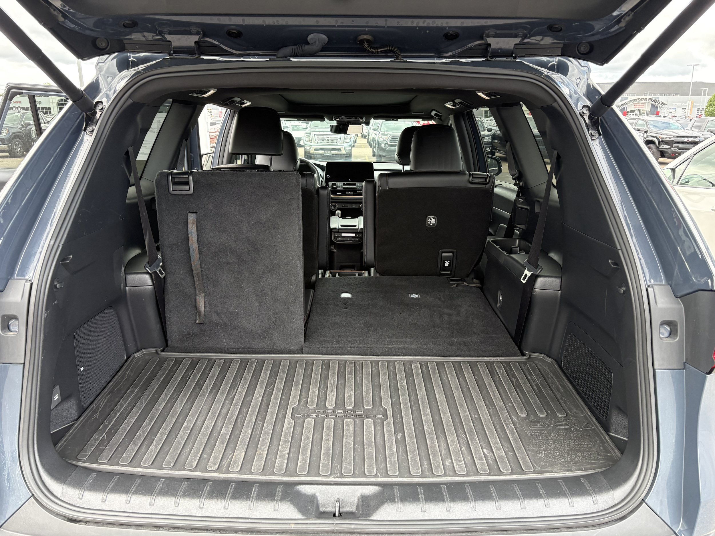 Used 2024 Toyota Grand Highlander AWD Hybrid image 8