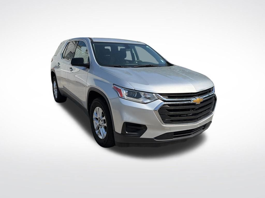 Used 2018 Chevrolet Traverse LS image 2