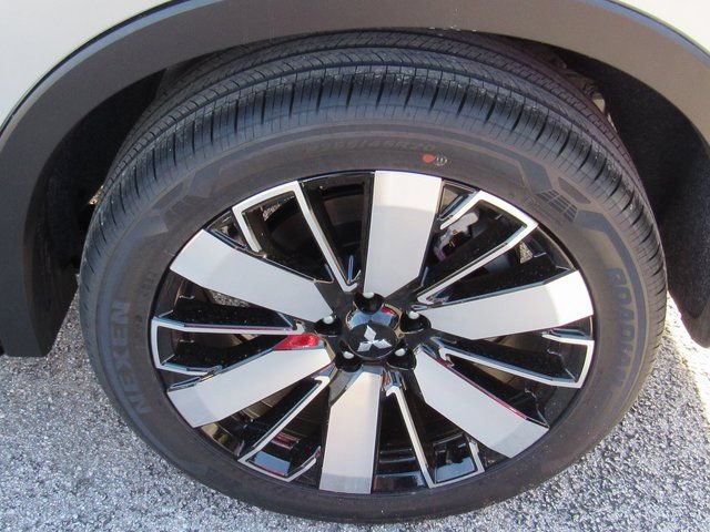 New 2026 Mitsubishi Outlander SE FWD image 7