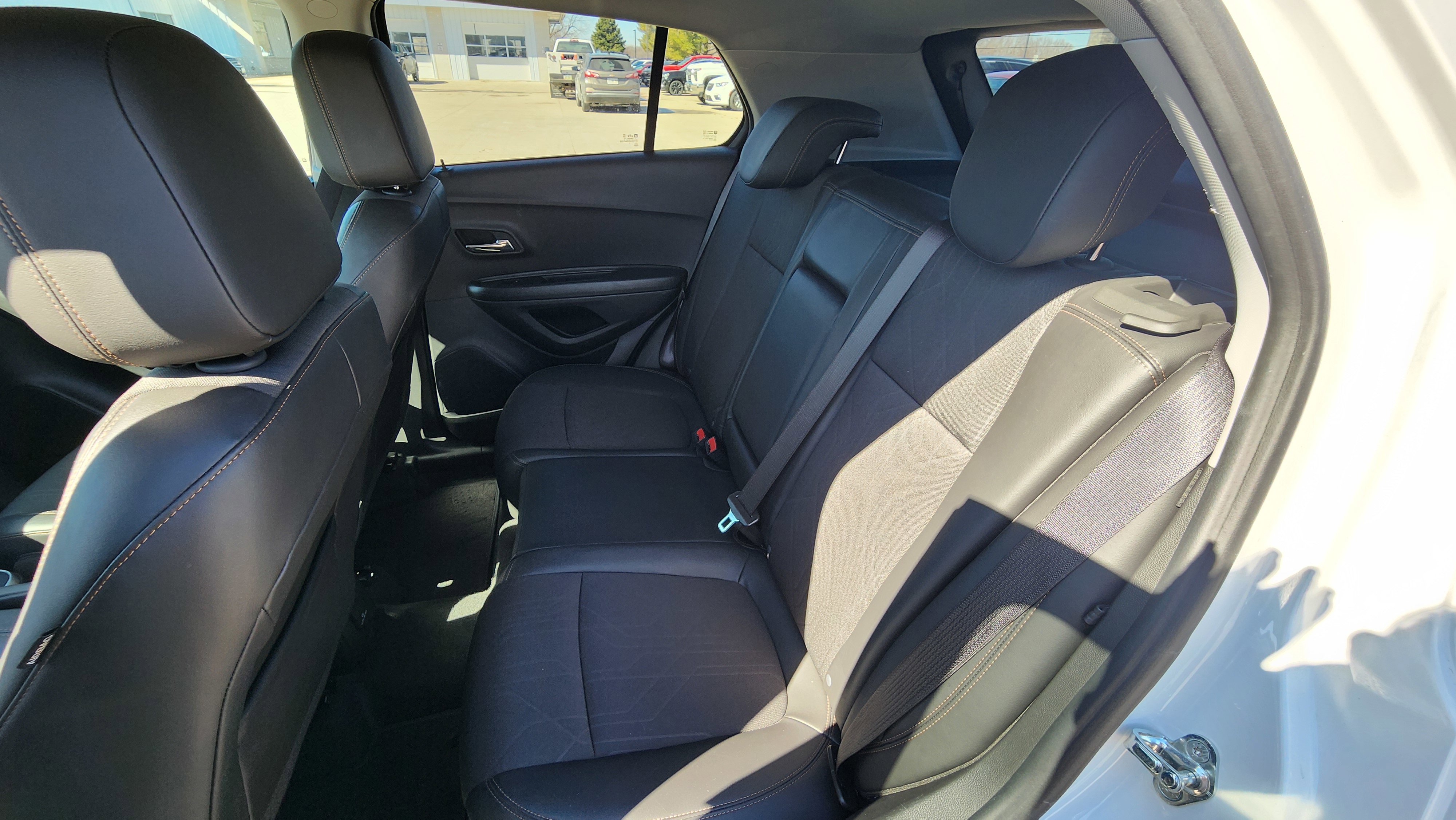 Used 2022 Chevrolet Trax LT w/ Sport Edition image 18