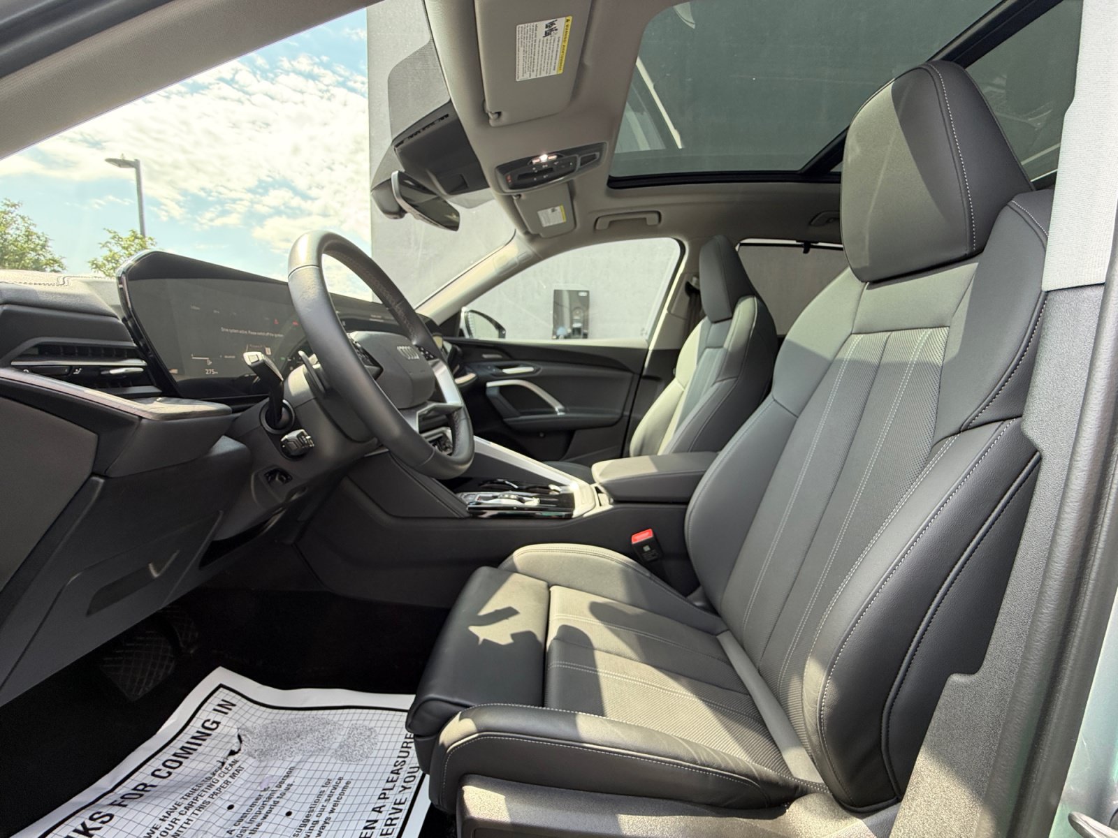 Used 2025 Audi Q5 Premium Plus w/ Premium Plus AWD/4WD image 5