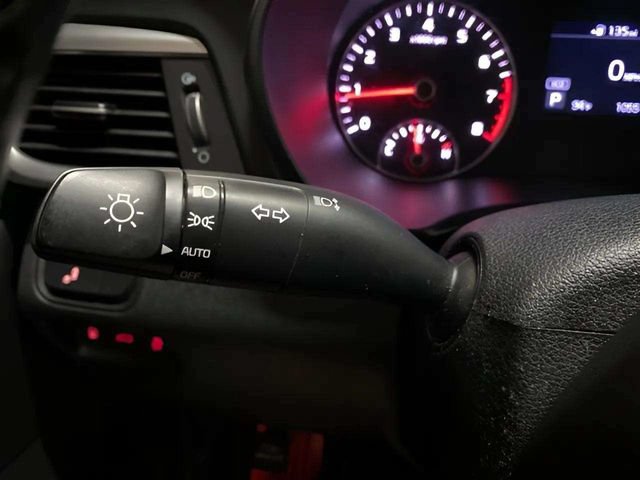 Used 2020 Kia Optima SE FWD image 35
