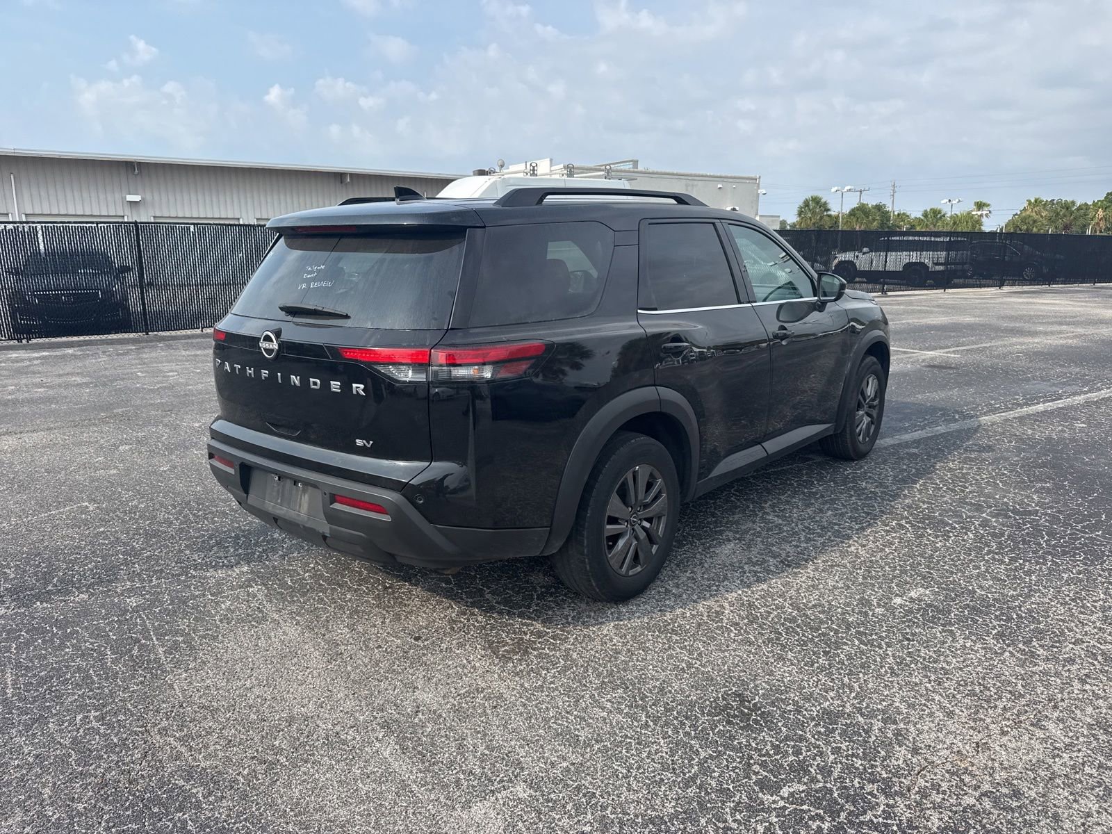 Used 2024 Nissan Pathfinder SV FWD image 3