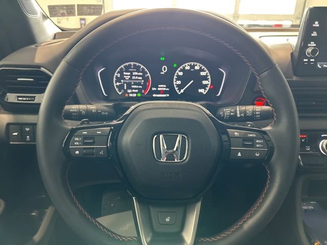 Used 2025 Honda Pilot TrailSport image 11