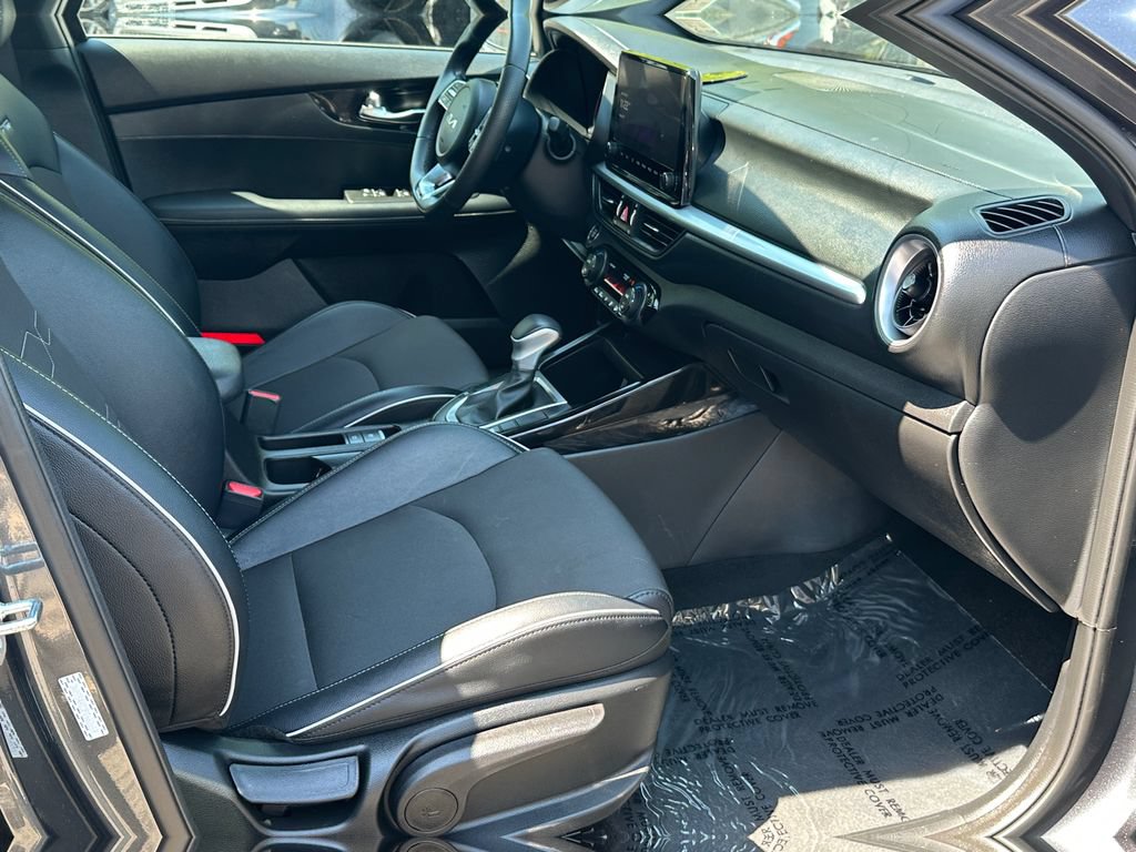 Certified 2023 Kia Forte GT-Line w/ GT-Line Technology Package FWD image 10