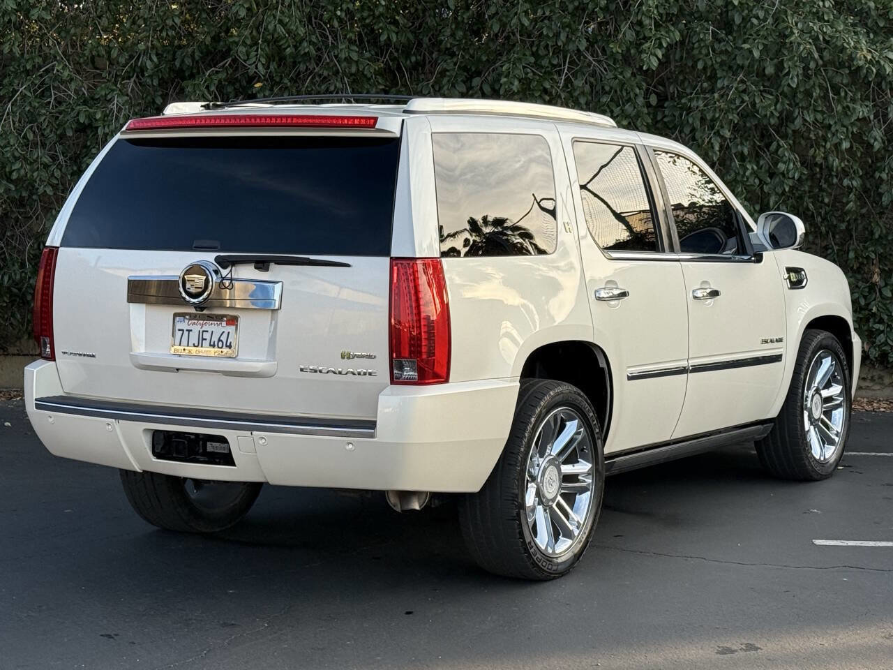 Used 2012 Cadillac Escalade Platinum image 8