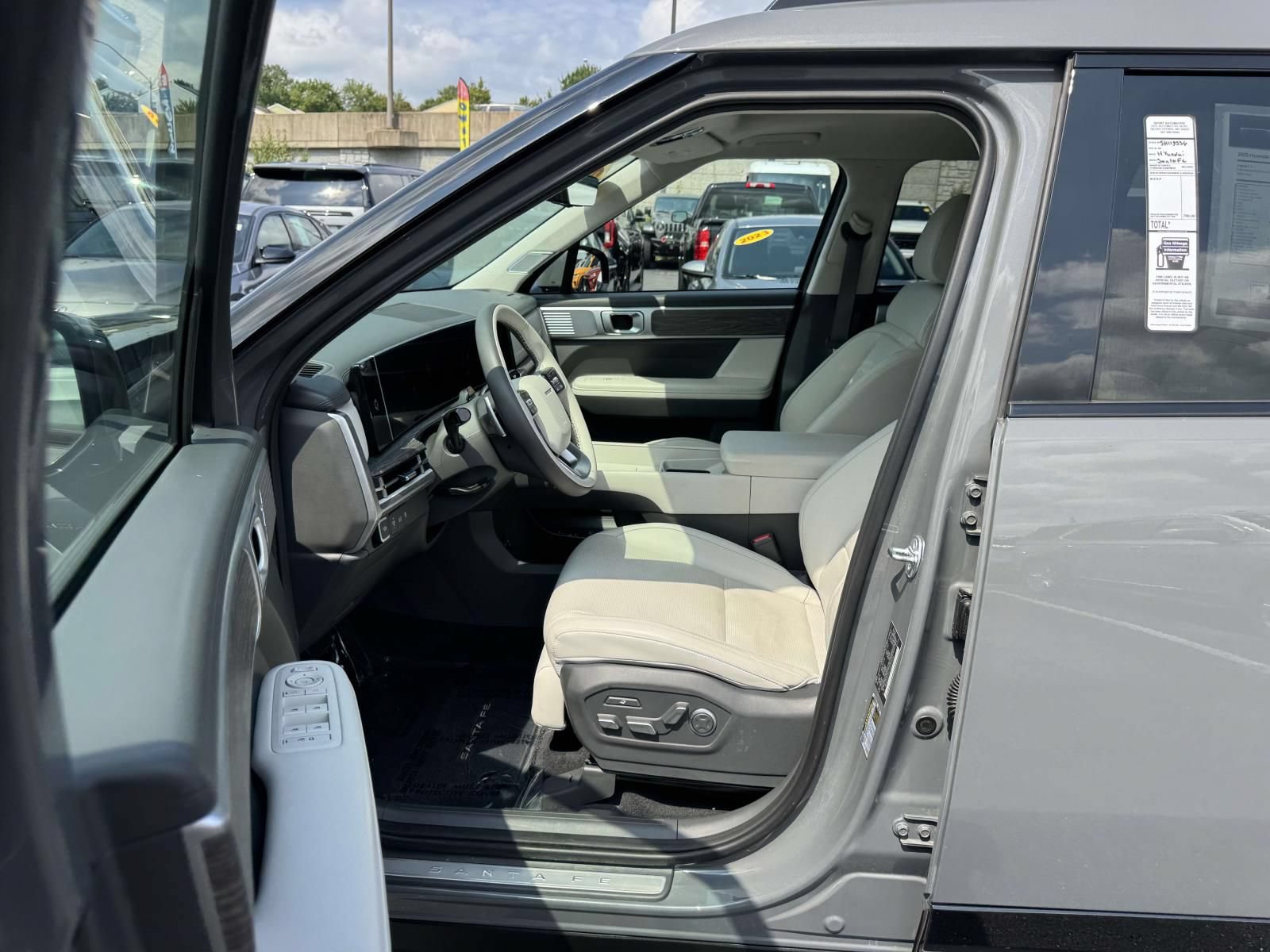 Used 2025 Hyundai Santa Fe Calligraphy AWD/4WD image 24
