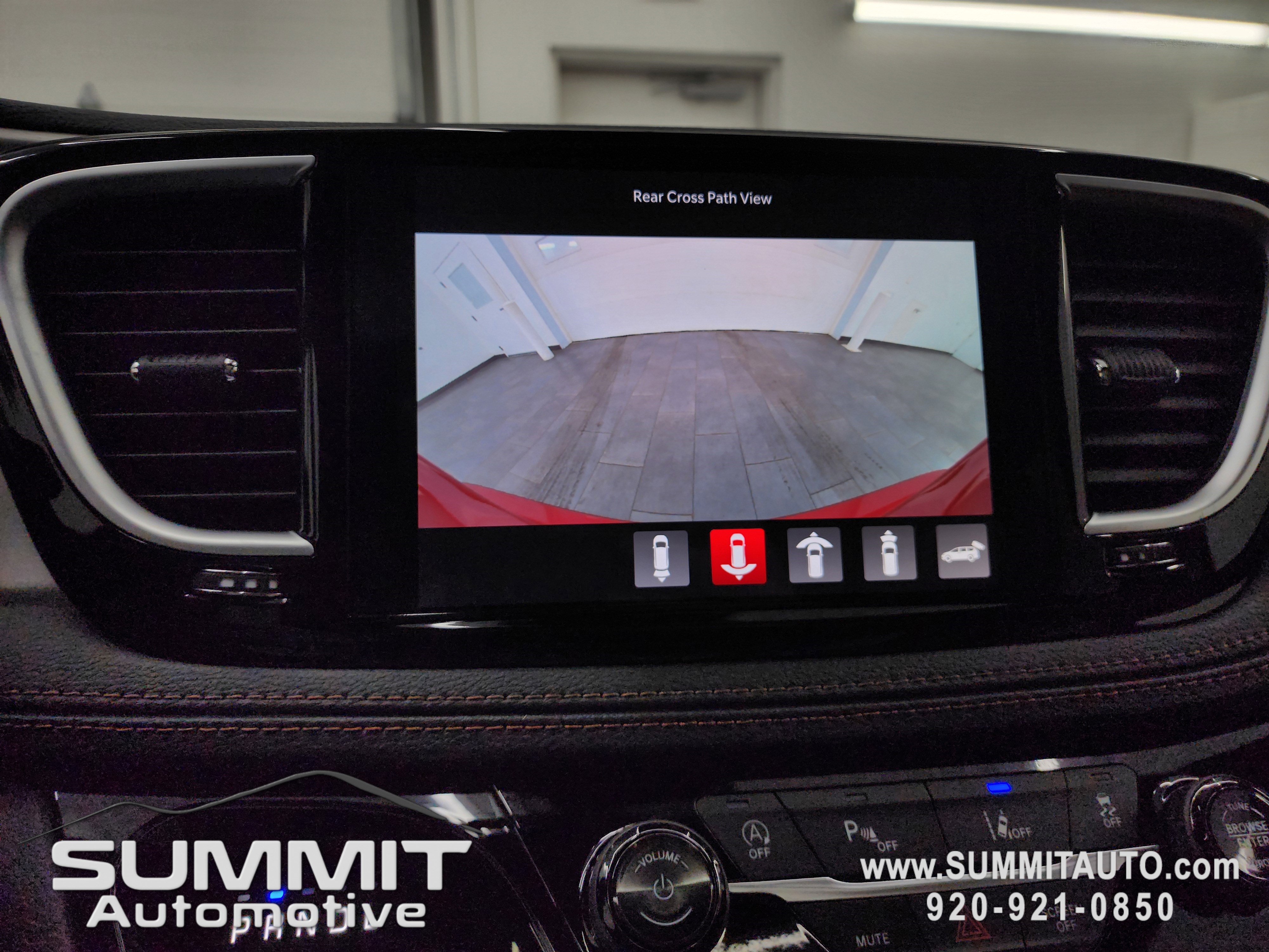 New 2026 Chrysler Pacifica Pinnacle w/ Trailer Tow Group image 18