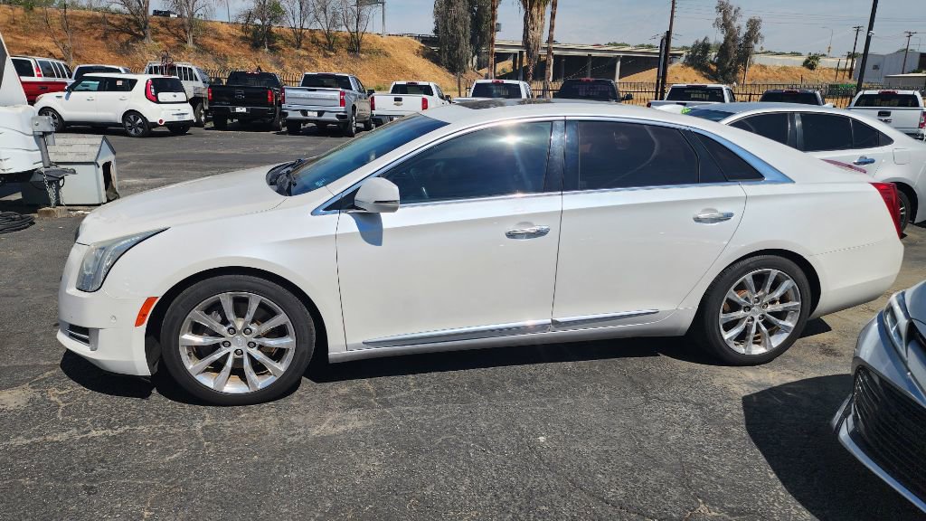 Used 2016 Cadillac XTS Premium FWD image 2