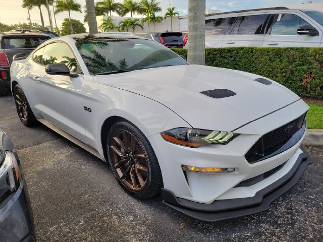 Used 2020 Ford Mustang GT Premium w/ Equipment Group 401A RWD image 2