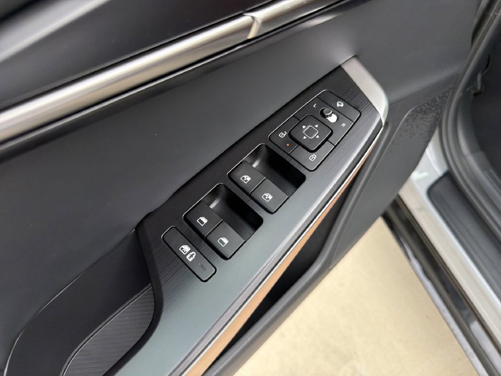 New 2026 Kia EV6 Wind RWD image 15