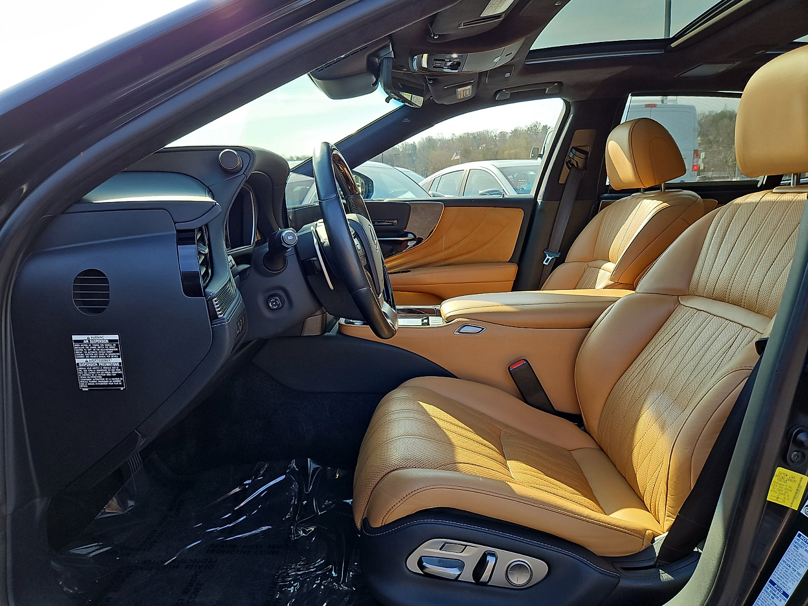 Used 2022 Lexus LS 500 AWD w/ Luxury Package image 12